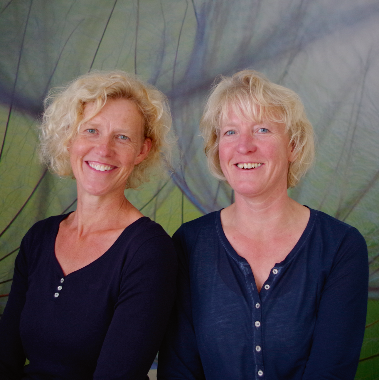 Gerda Bohlen und Frederie Jansen — die beiden Inhaberinnen der Praxis